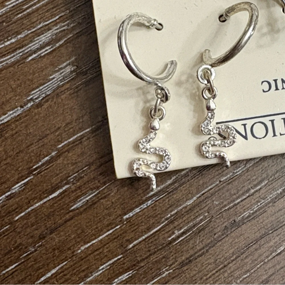 Sensible solutions silver dangle pierced earring sets